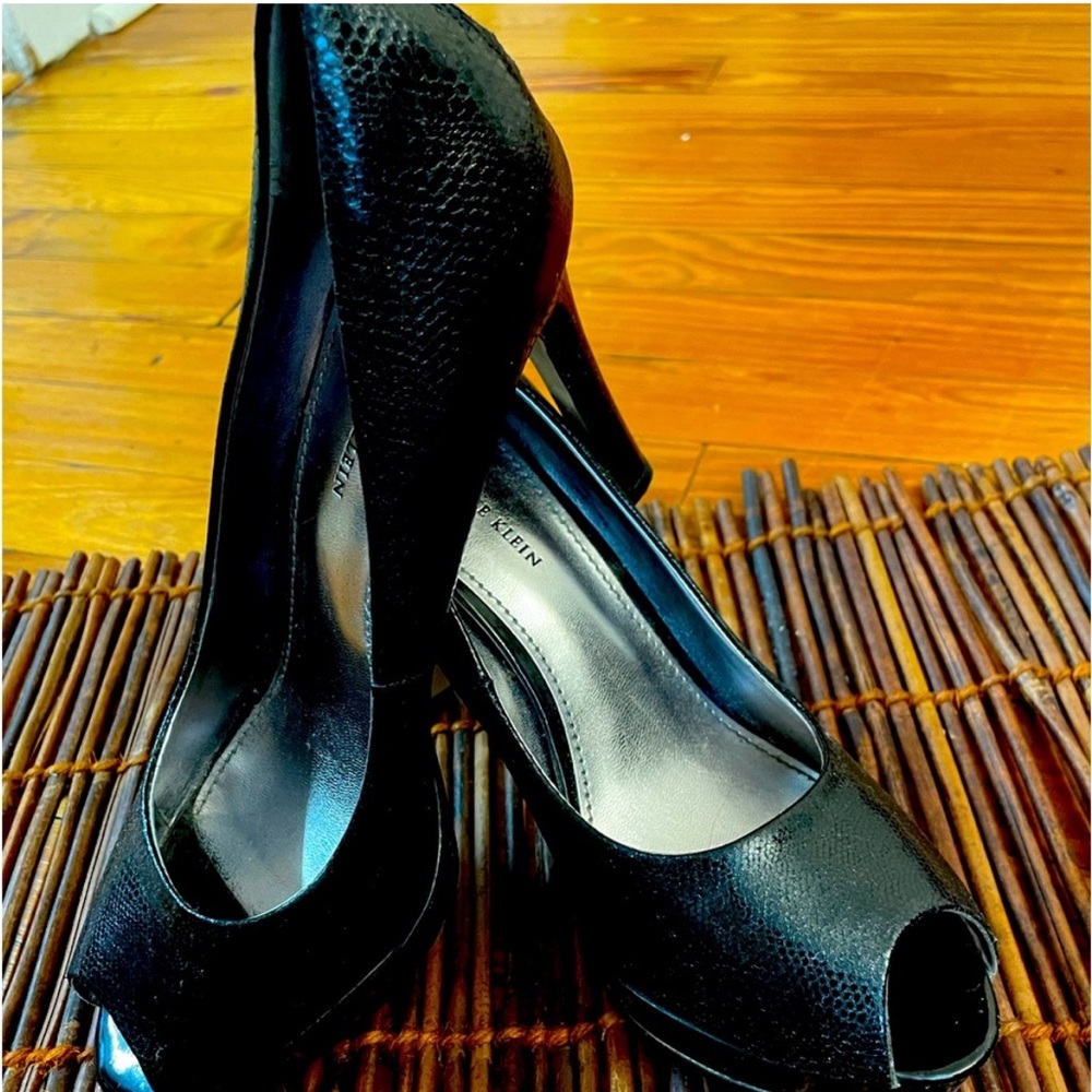 Anne Klein Black Peep Toe Heels